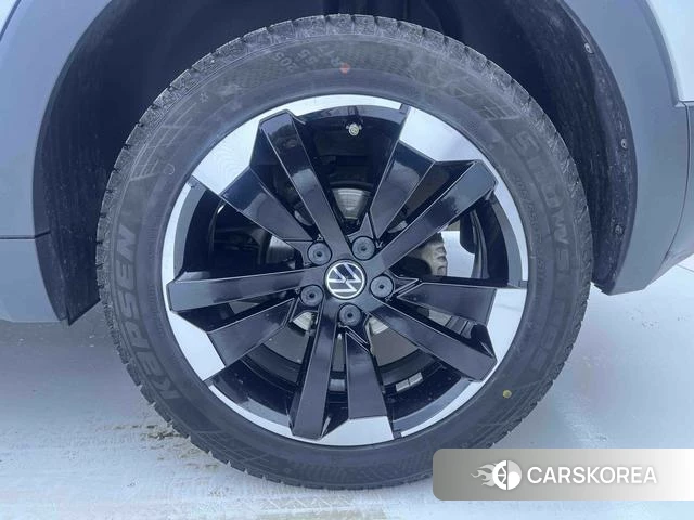 Volkswagen Exploring the shadow id 4256548 из Китая 21
