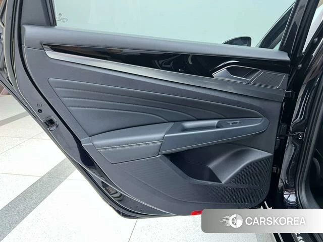 Volkswagen Passat id 4342095 из Китая 19