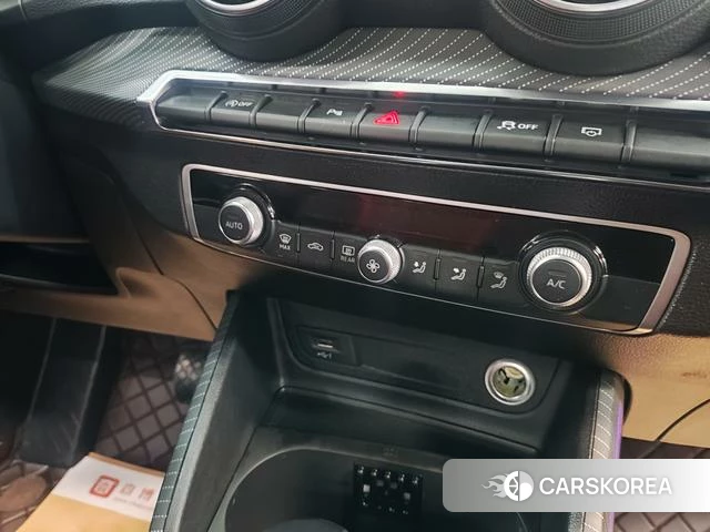 Audi Q2L id 4264069 из Китая 18