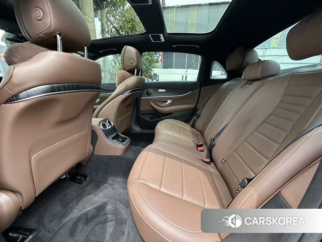 Mercedes-Benz E-class id 4272646 из Китая 7