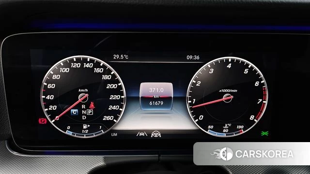 Mercedes-Benz E-Class W213 id 4642320 из Кореи 29