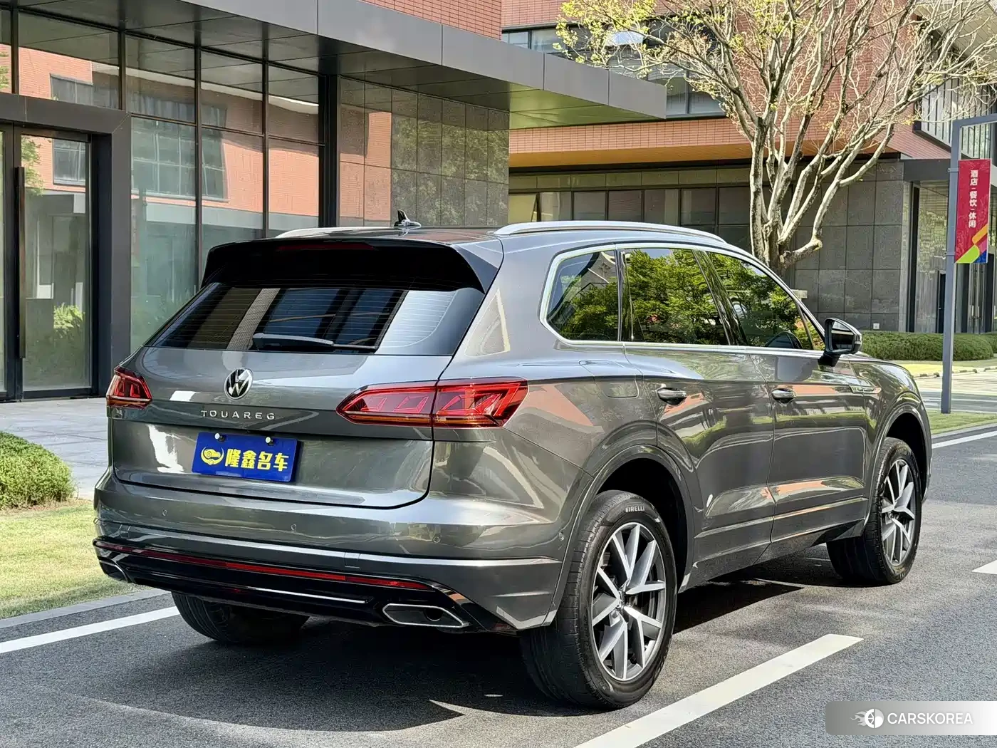 Volkswagen Touareg id 4644730 из Китая 14