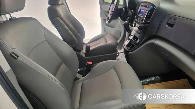 Hyundai The New Grand Starex id 3856554 из Кореи 13