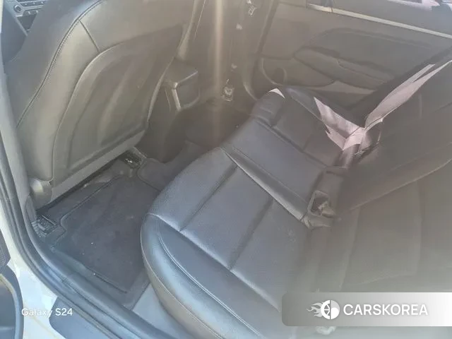 Hyundai Avante AD id 3096024 из Кореи 13