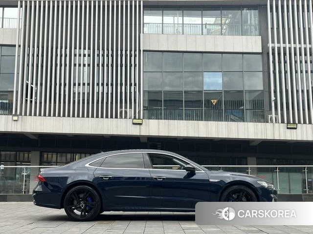 Audi A7L id 4341729 из Китая 10