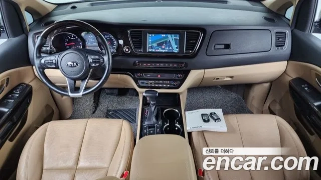 Kia The New Carnival id 2937050 из Кореи 17