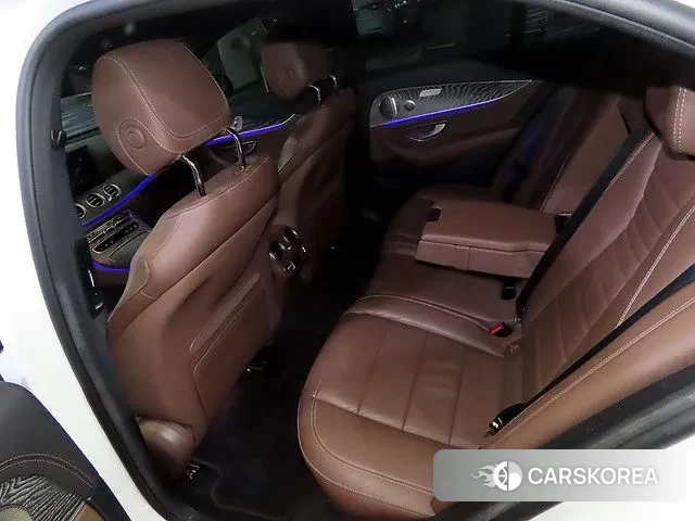 Mercedes-Benz E-Class W213 id 3707546 из Кореи 17