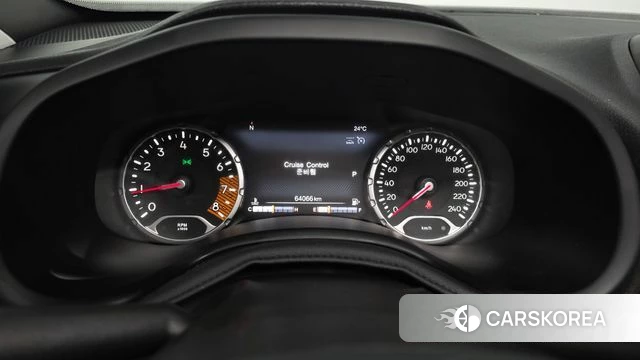 Jeep Renegade id 4572920 из Кореи 27