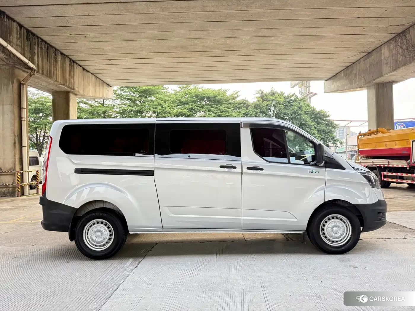 Ford Transit id 4680815 из Китая 21