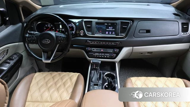 Kia The New Carnival id 4568633 из Кореи 17