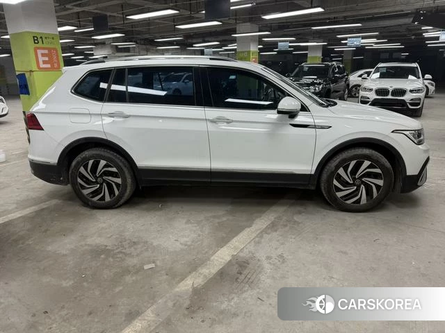 Volkswagen Tiguan L id 4277008 из Китая 9