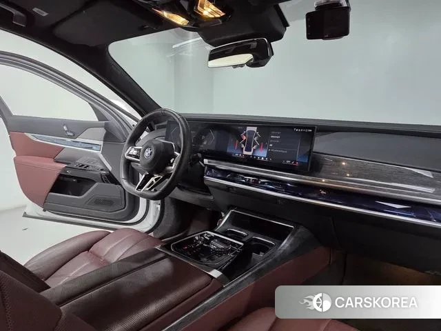 BMW 7 Series (G70) id 3327506 из Кореи 17