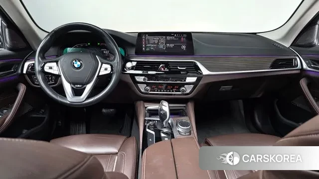 BMW 5 Series (G30) id 3671966 из Кореи 17