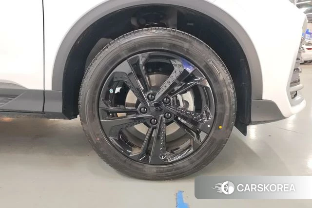 Geely Automobile Binyue id 4209629 из Китая 14