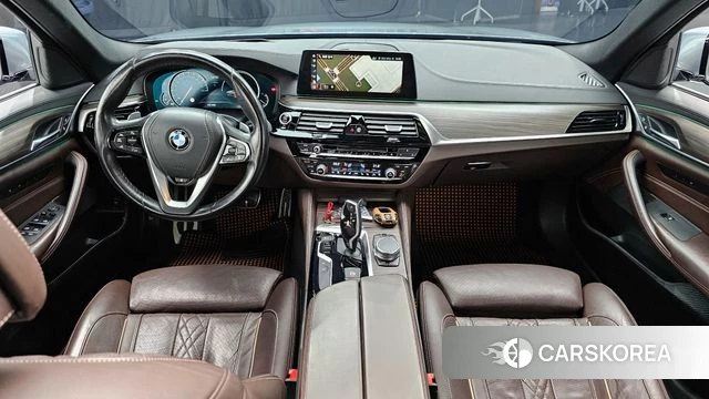 BMW 5 Series (G30) id 3801684 из Кореи 17