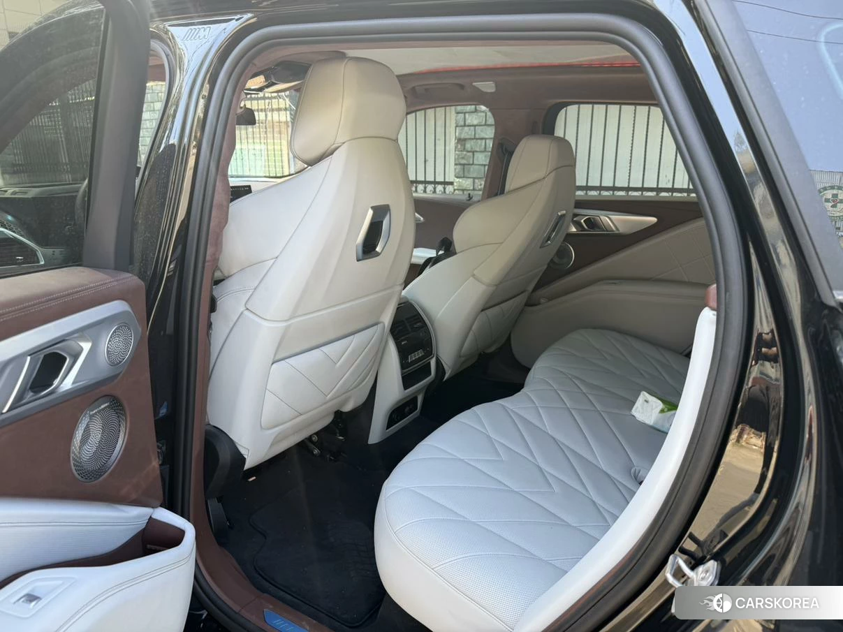 BMW XM id 4452480 из Китая 7