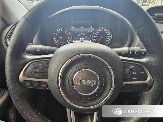 Jeep Renegade id 3806236 из Кореи 17