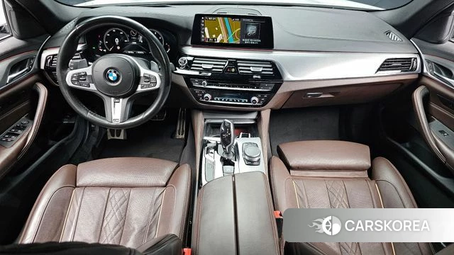 BMW 5 Series (G30) id 4294658 из Кореи 33