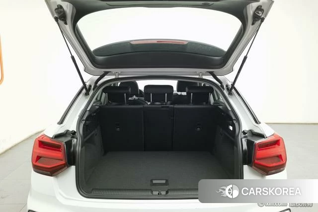 Audi Q2L id 4235891 из Китая 21