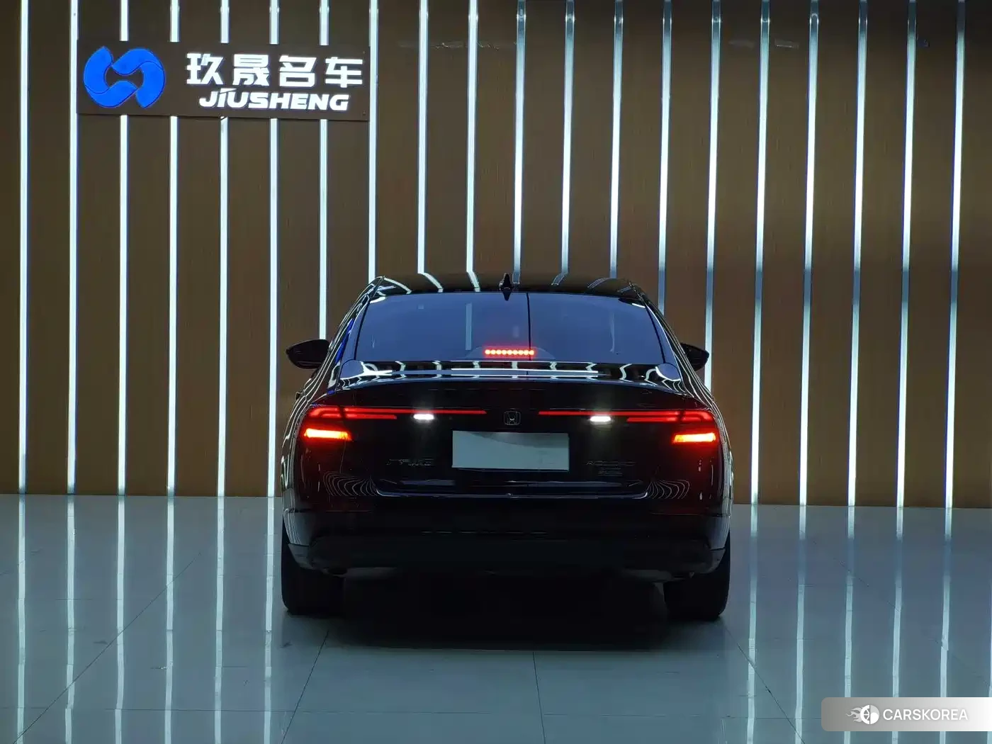 Honda Accord id 4545942 из Китая 12
