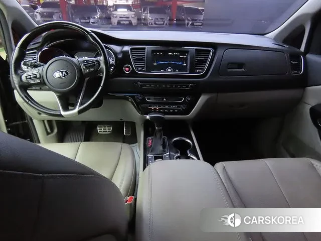 Kia The New Carnival id 3000502 из Кореи 17