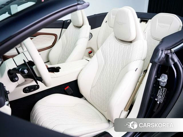 Aston Martin DB12 id 4239872 из Китая 17