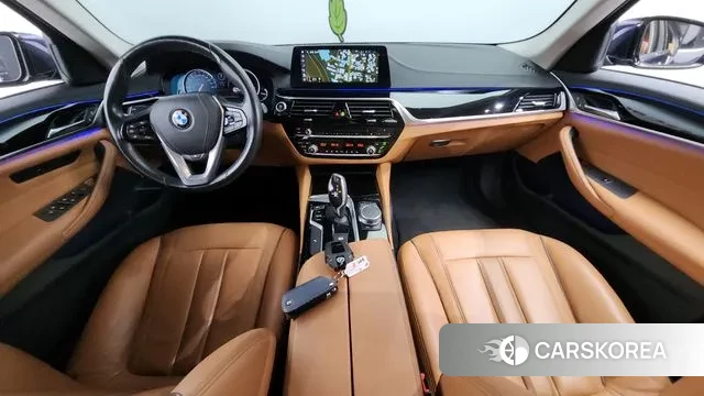 BMW 5 Series (G30) id 2941501 из Кореи 17