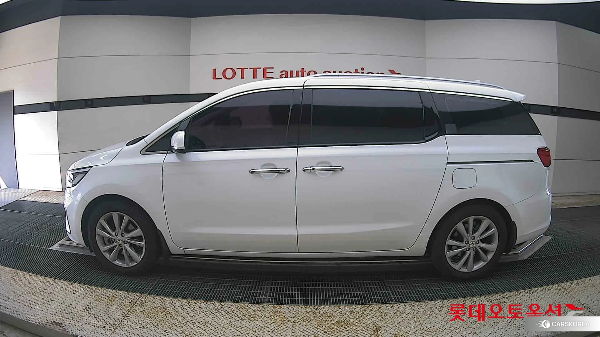 Kia Carnival id 4664349 из Кореи 34
