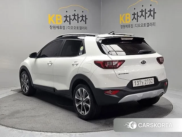 Kia Stonic id 3582432 из Кореи 17