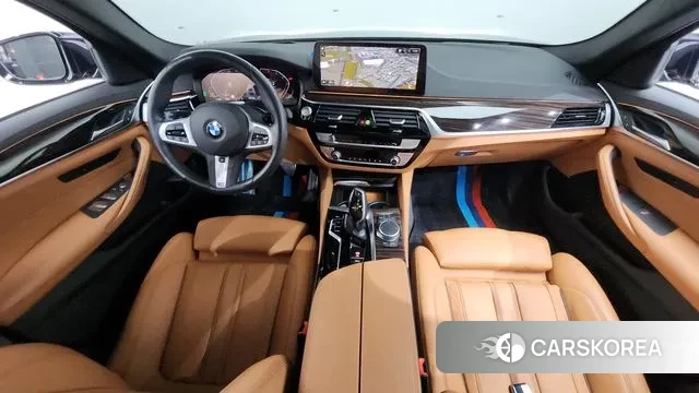 BMW 5 Series (G30) id 3401166 из Кореи 17