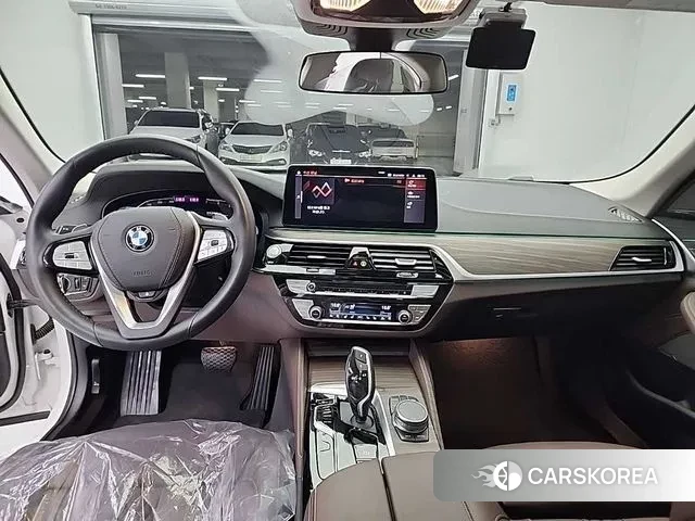 BMW 5 Series (G30) id 3031824 из Кореи 17