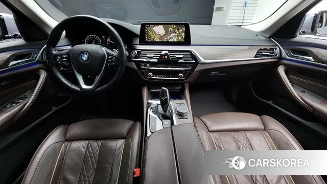 BMW 5 Series (G30) id 3583103 из Кореи 17