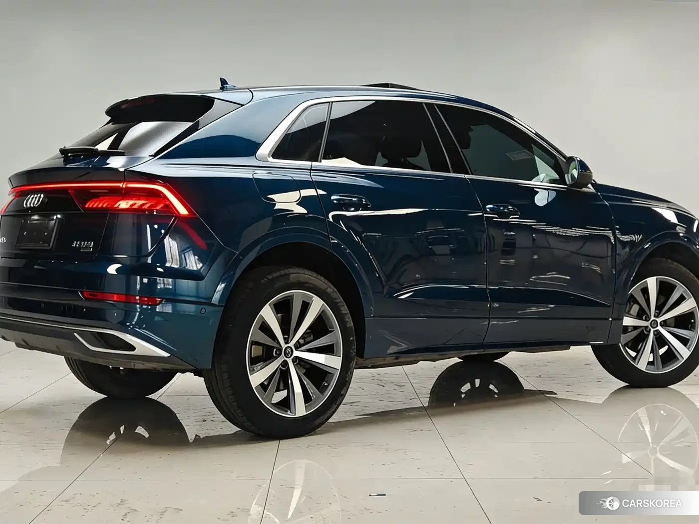 Audi Q8 id 4539477 из Китая 18