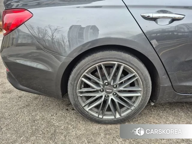 Genesis G70 id 3692925 из Кореи 15