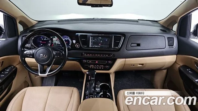 Kia The New Carnival id 2859988 из Кореи 17