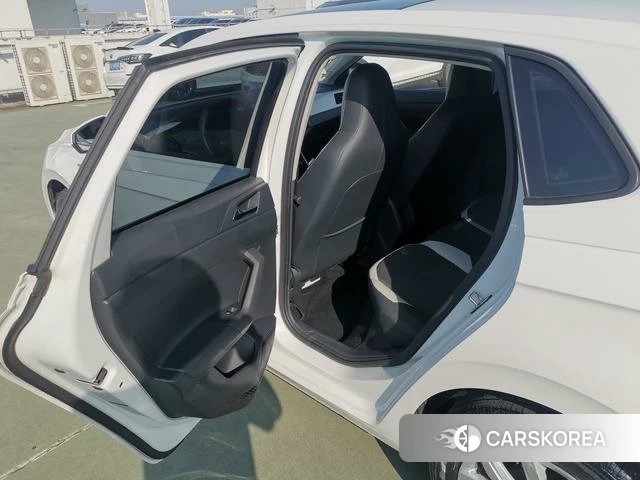 Volkswagen Polo id 4336126 из Китая 17