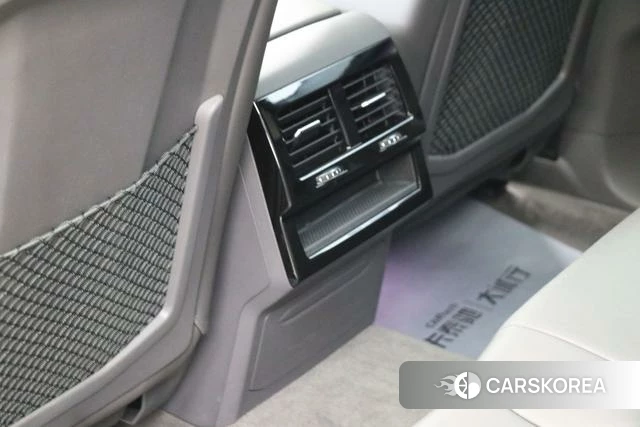 Volkswagen Touareg id 4261683 из Китая 28