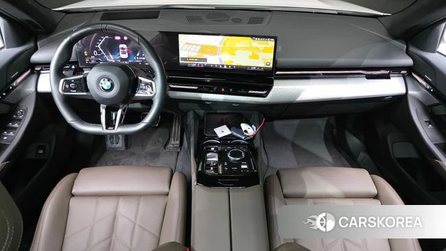 BMW 5 Series (G60) id 4571424 из Кореи 30