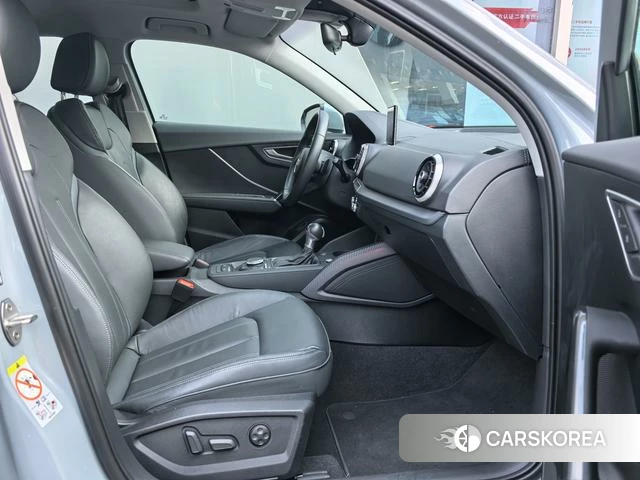 Audi Q2L id 4255987 из Китая 12