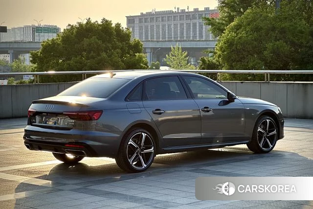 Audi A4L id 4277920 из Китая 14