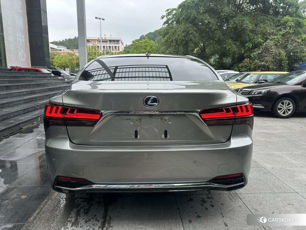 Lexus LS id 4467849 из Китая 7