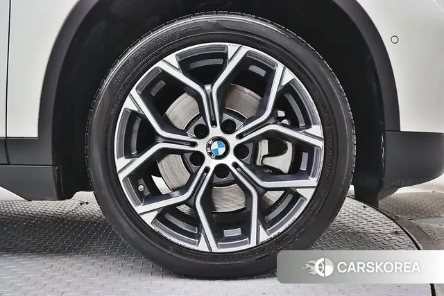 BMW X1 (F48) id 3611447 из Кореи 17