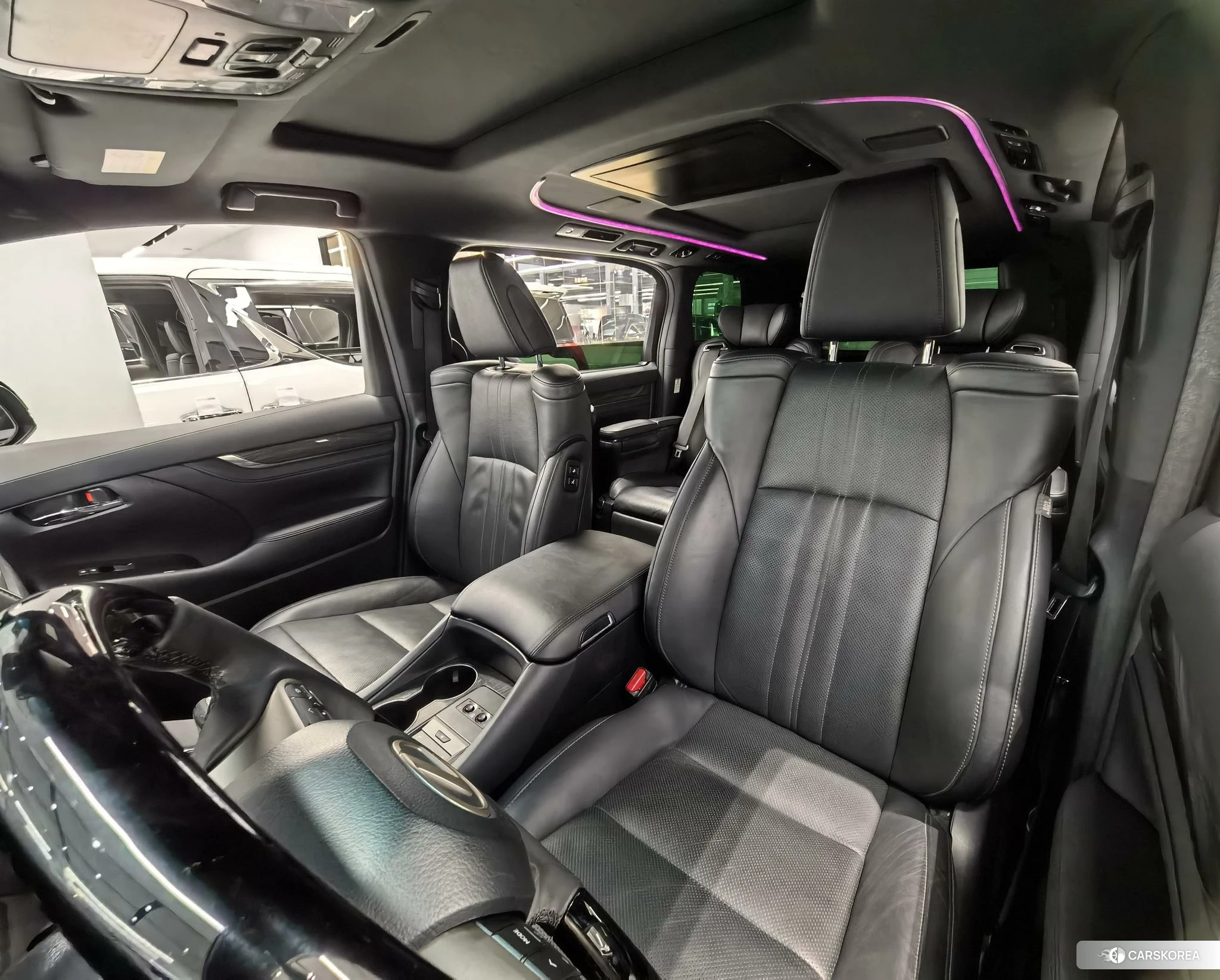 Lexus LM id 4467537 из Китая 7
