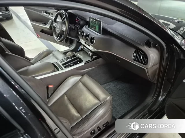 Kia Stinger id 3737106 из Кореи 17