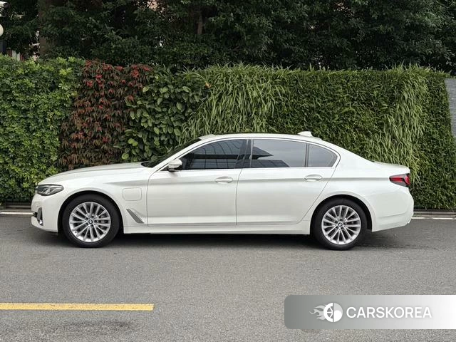 BMW 5 series PHEV id 4301277 из Китая 11