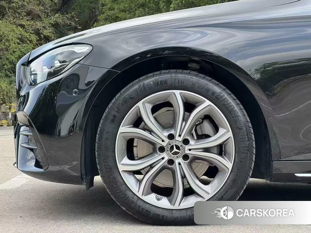 Mercedes-Benz E-class id 4265223 из Китая 12