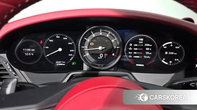 Porsche 911(992) id 3327951 из Кореи 17