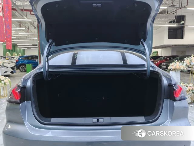 Peugeot 408 id 3944931 из Китая 9