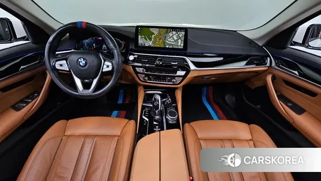 BMW 5 Series (G30) id 3741046 из Кореи 17