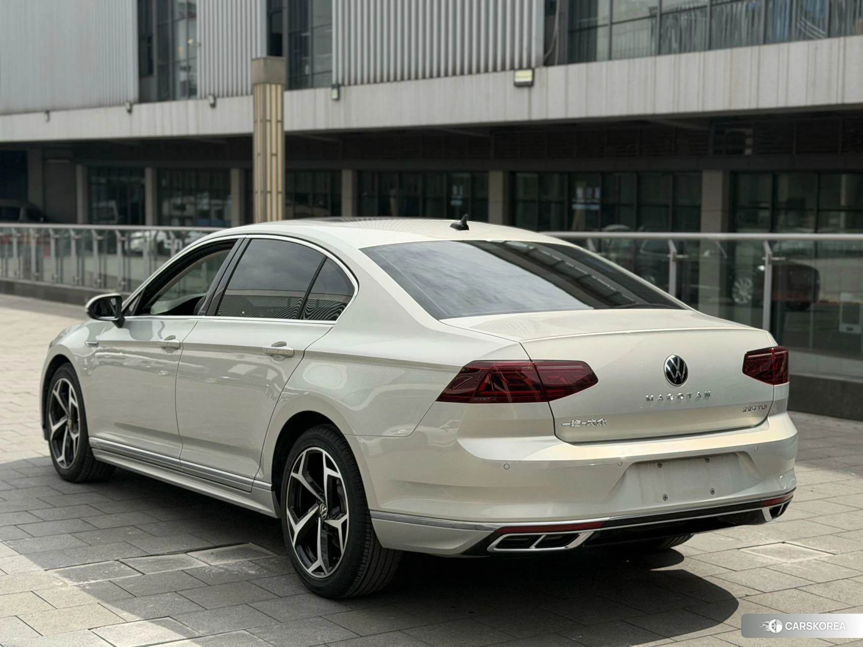 Volkswagen Magotan id 4421050 из Китая 8